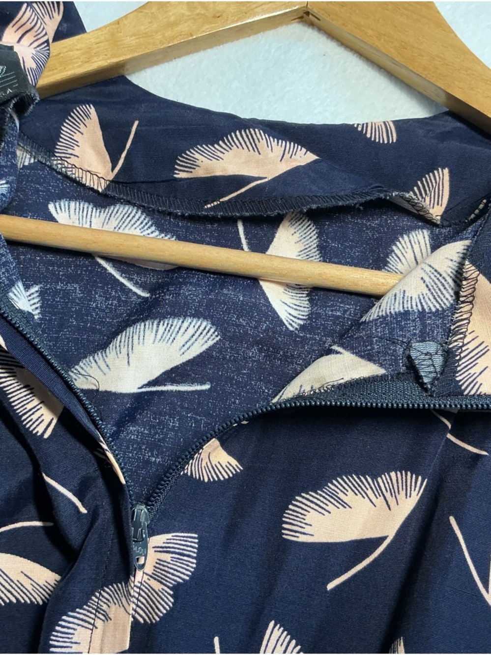 All That Jazz Navy Dress with Blush Feather Print Kentucky derby friendly 7/8 - Picture 12 of 13